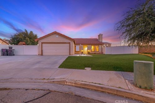 1858 Keaton Way, Lancaster CA  93536-6713 exterior