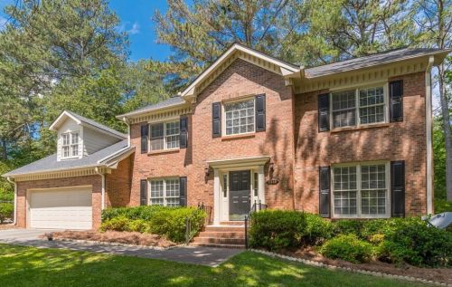 5249 Beech Forest Dr, Lilburn, GA 30047-5356