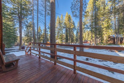 12518 Pine Forest Rd, Truckee, CA 96161-2638