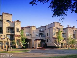 3607 Cole Ave, Dallas TX  75204-1438 exterior