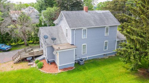 225 Church St, Hollowayville, IL 61356-1758