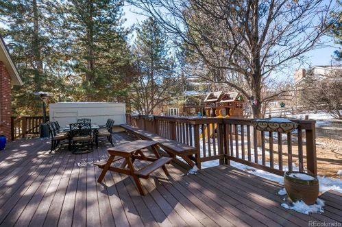 6068 Clinton Ct, Englewood CO 80111-5217 exterior