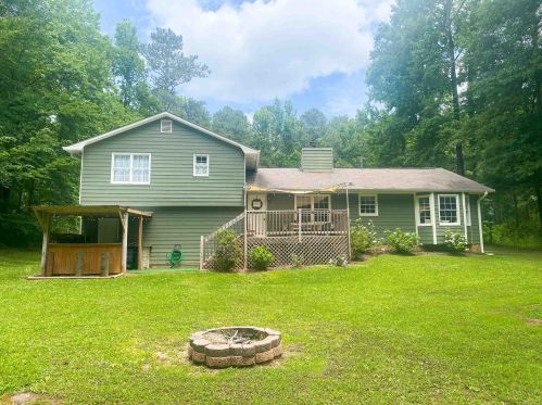 165 Laurel Ln, Carrollton, GA 30116-6497