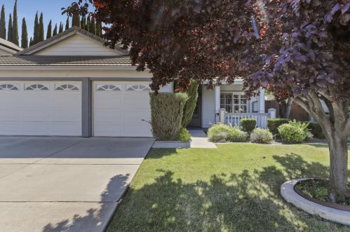 1480 Velasquez Ln, Tracy, CA 95377-5379