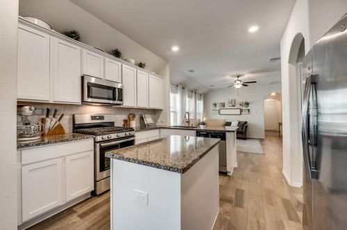 5845 Dew Plant Way, Fort Worth TX  76123-5021 exterior