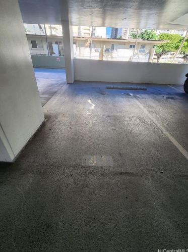 2575 Kuhio Ave, Honolulu HI  96815-3971 exterior