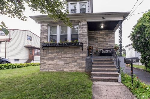 10 Lincoln Ave, Edison, NJ 08837-3217