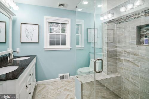 348 Kings Hwy, Tavistock NJ 08033-1205 exterior