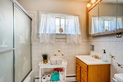 111 Meade St, Denver CO  80219-1937 exterior