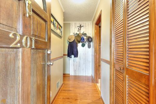 201 Westbrook Rd, Commerce, GA 30530-7373
