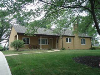 3204 Bend Rd, Cincinnati, OH 45239-7611