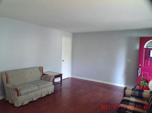 1677 Emory St, Kankakee, IL 60901-5637