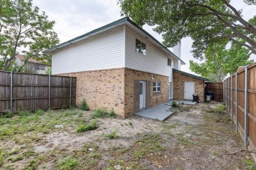 2633 Via Cordova, Carrollton TX 75006-4656 exterior