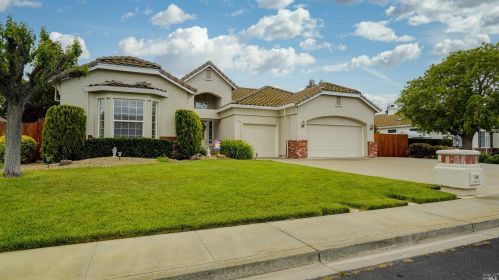 348 Stoneridge Cir, Vacaville, CA 95687-4327