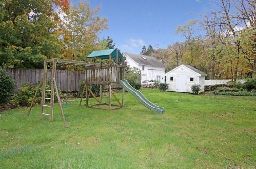 280 Newtown Ave, Norwalk CT  06851-2518 exterior