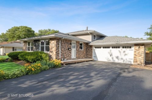 1109 Walter St, Lemont, IL 60439-3952