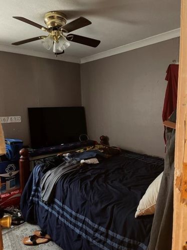 1123 Denfield St, Austin TX  78721-2537 exterior