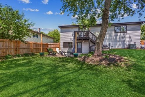 541 Cottonwood Cir, Lemont, IL 60440-2678