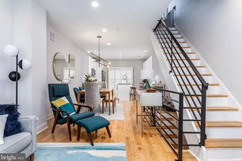 501 Mercy St, Philadelphia, PA 19148-2532