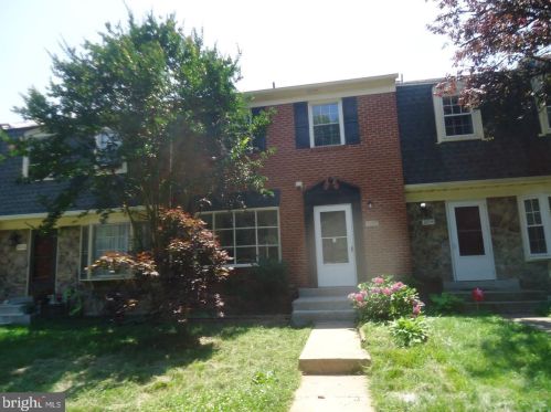 3056 Choctaw Ridge Ct, Woodbridge VA  22192-1822 exterior