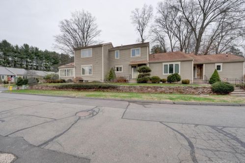 181 Waters Edge Dr, Southington, CT 06489-3467