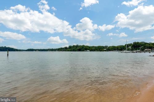 1 Rdg Rd, Severna Park MD 21146-4538 exterior