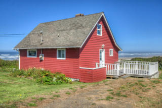157 Salmon St, Yachats, OR 97498-9331