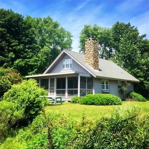 309 Ram Island Rd, Charlestown, RI 02813-2212