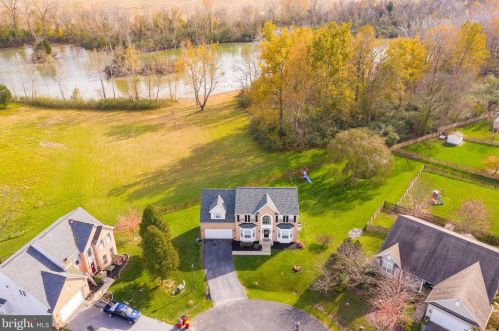 42 Shire Ct, Charles Town, WV 25414-5888