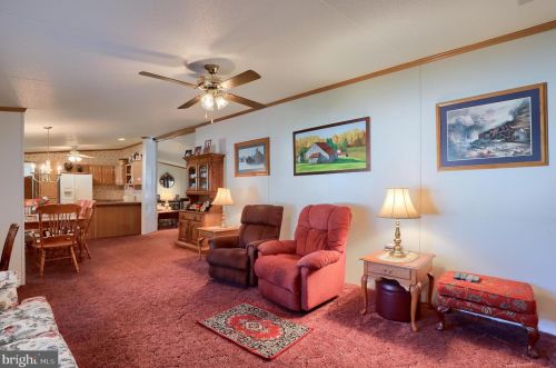 200 Cricklewood Ct, Lancaster PA  17603-2173 exterior