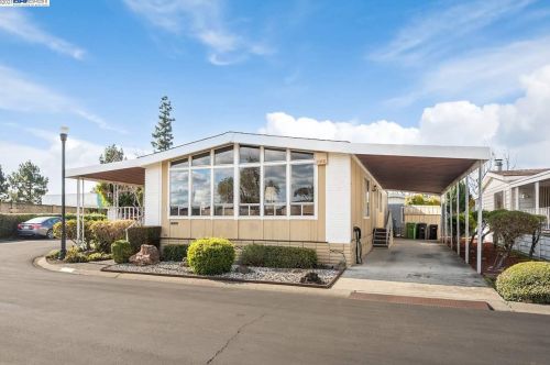 29317 Whalebone Way, Hayward, CA 94544-6445
