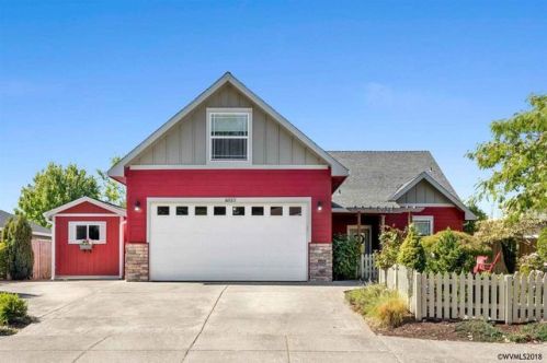 1037 Filbert St, Brownsville OR  97327-2154 exterior
