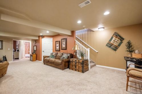 25057 Canal Pl, Aurora CO 80018-1627 exterior