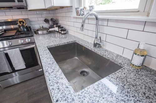 1018 Brookhollow Dr, Irving TX  75061-5514 exterior