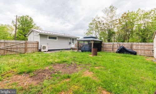26 Raging River Rd, Falling Waters WV  25419-4247 exterior