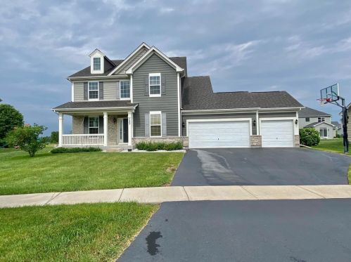 137 Bluegrass Pkwy, Oswego, IL 60543-7702