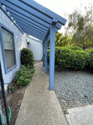 1050 Cherry Ct, Manteca, CA 95337-4350