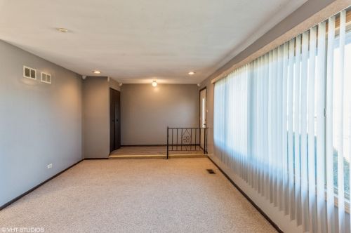 18046 Juneway Ct, Country Club Hills, IL 60478-5128