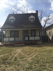 683 Waverly St, Columbus, OH 43213-2760