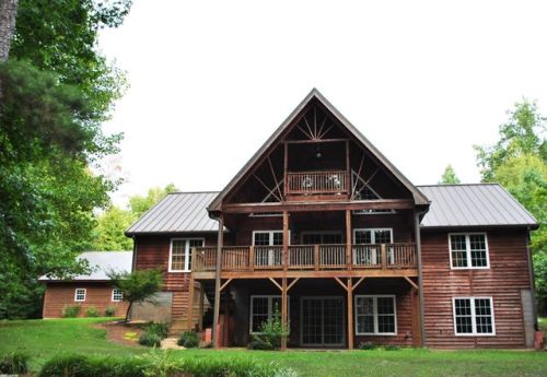 154 Lake Mist Dr, Martin, GA 30557-2714