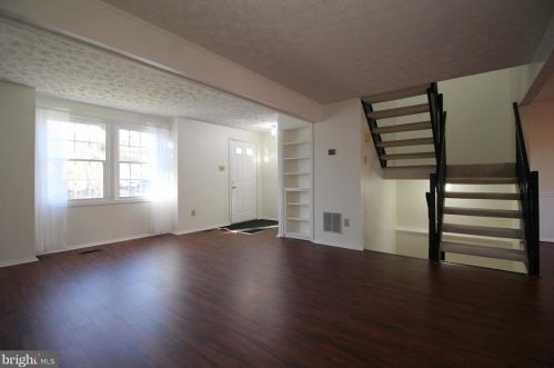7319 Glendower Ct, Springfield VA  22153-1115 exterior