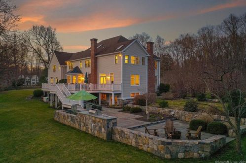1 Brandon Cir, Wilton, CT 06897-3200