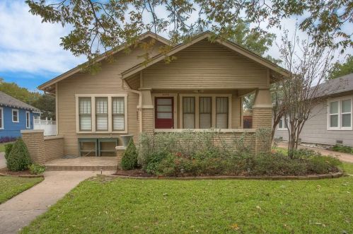 1608 Virginia Pl, Fort Worth TX  76107-3925 exterior