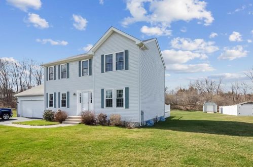 54 Hibiscus Ln, Coventry, RI 02816-5272