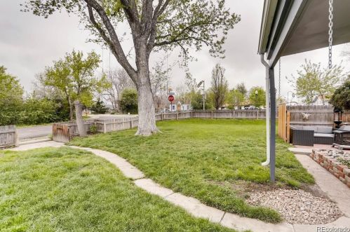 5875 39th Ave, Denver CO  80207-1229 exterior