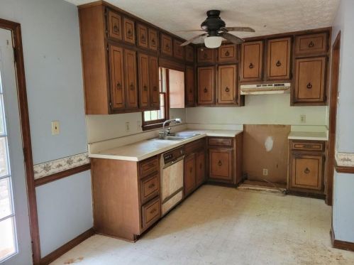 3958 Woodland Cir, Conyers GA  30013-3057 exterior