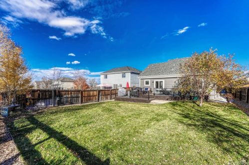 6051 Valdai Way, Aurora CO 80015-6521 exterior