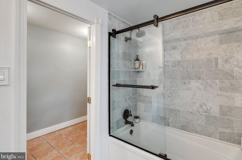 1318 Jackson St, Philadelphia PA  19148-2931 exterior