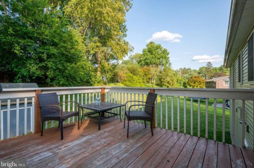 319 Devon Dr, Lancaster PA  17603-4609 exterior