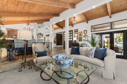 11407 Arroyo Ave, Santa Ana CA  92705-2403 exterior